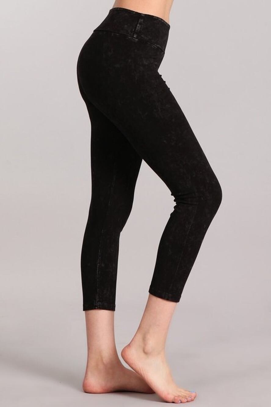 Chatoyant Mineral Wash Crop Leggings Black Large